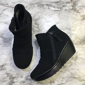 skechers parallel universe boots